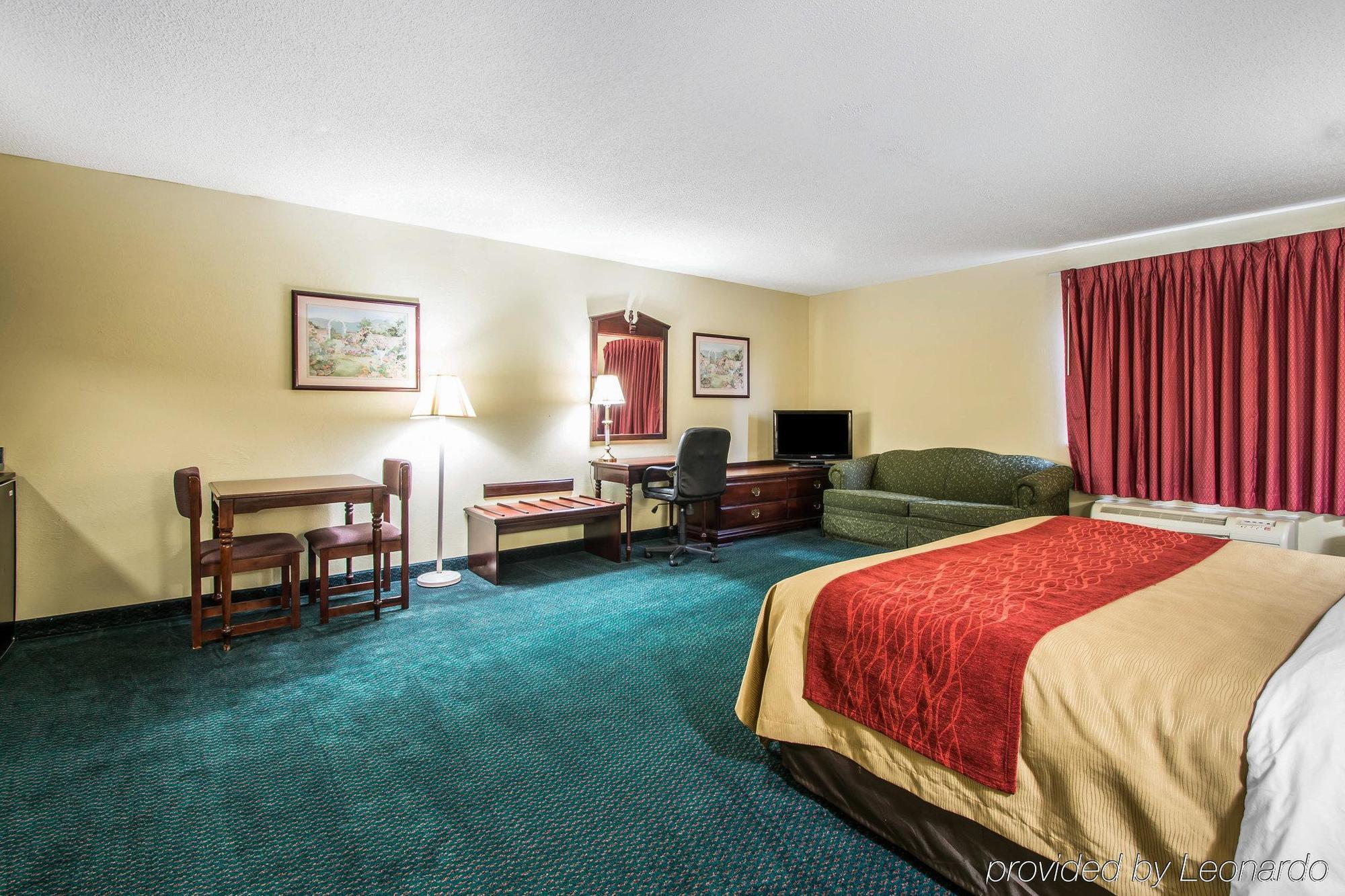 Super 8 By Wyndham Montgomery I-65 Exteriör bild