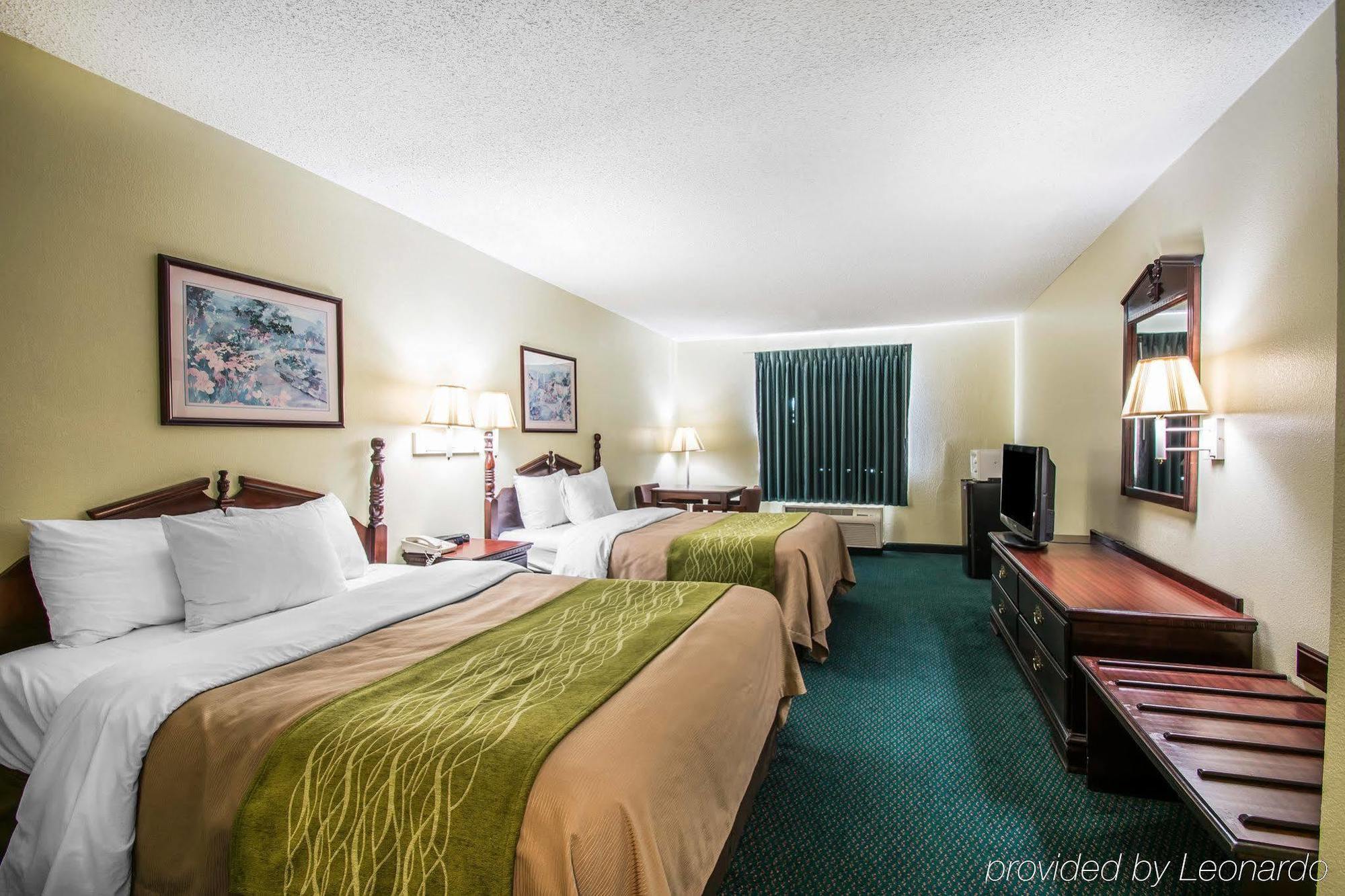 Super 8 By Wyndham Montgomery I-65 Exteriör bild